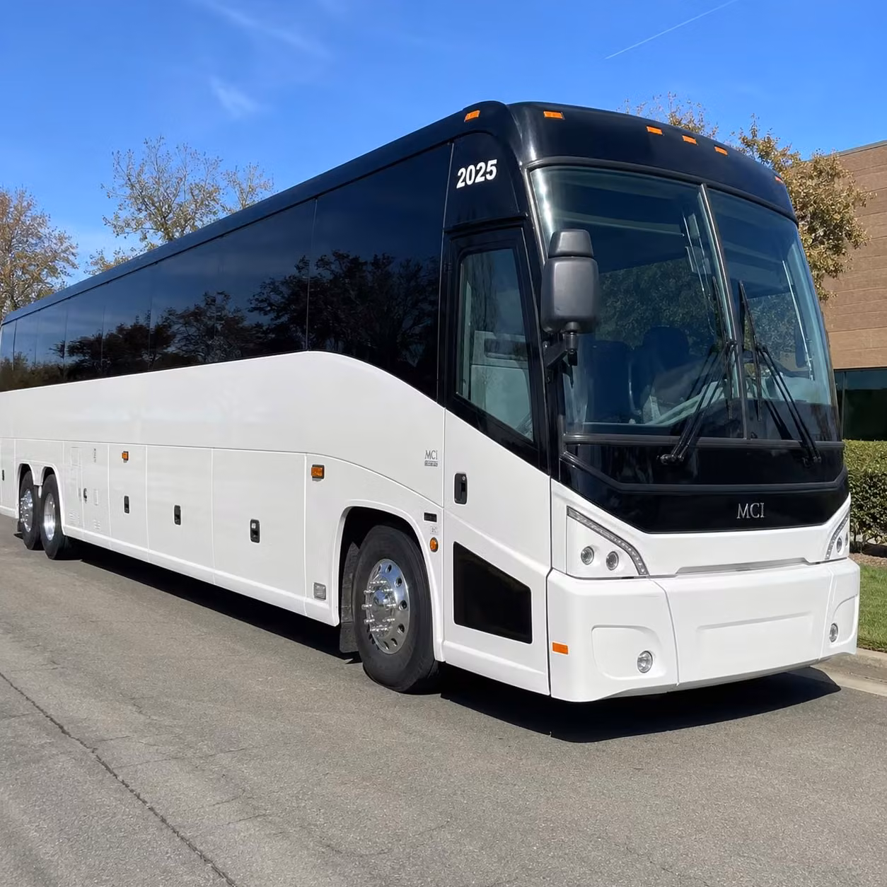 charter buses for large concert groups traveling to shows across the texas panhandle